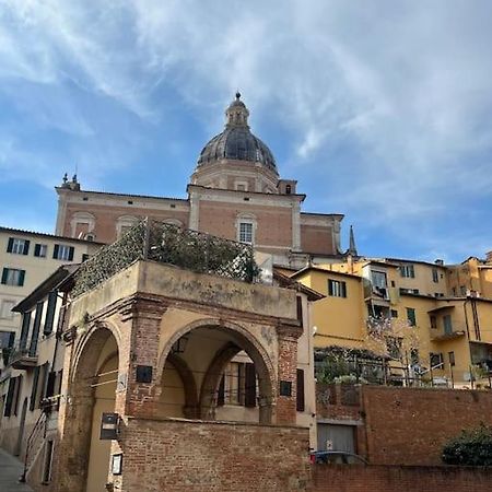 Nel Cuore Della Citta Siena Exterior photo